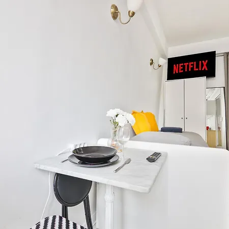 Quartier Tour Eiffel 9 Free Netflix *